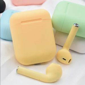 Bluetooth wireless earbuds - Light yellow